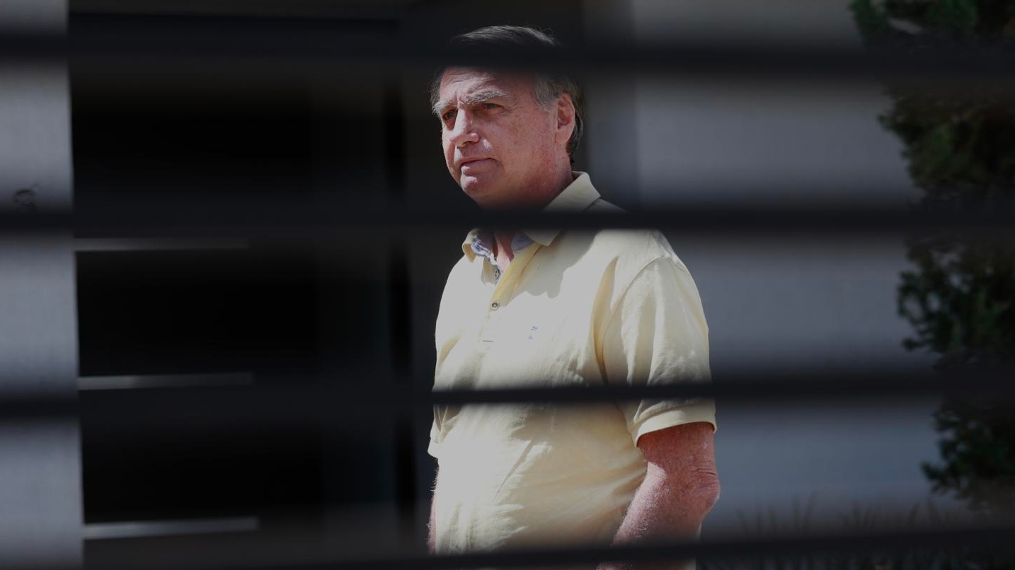 59% rejeitam restrição de Moraes contra Bolsonaro