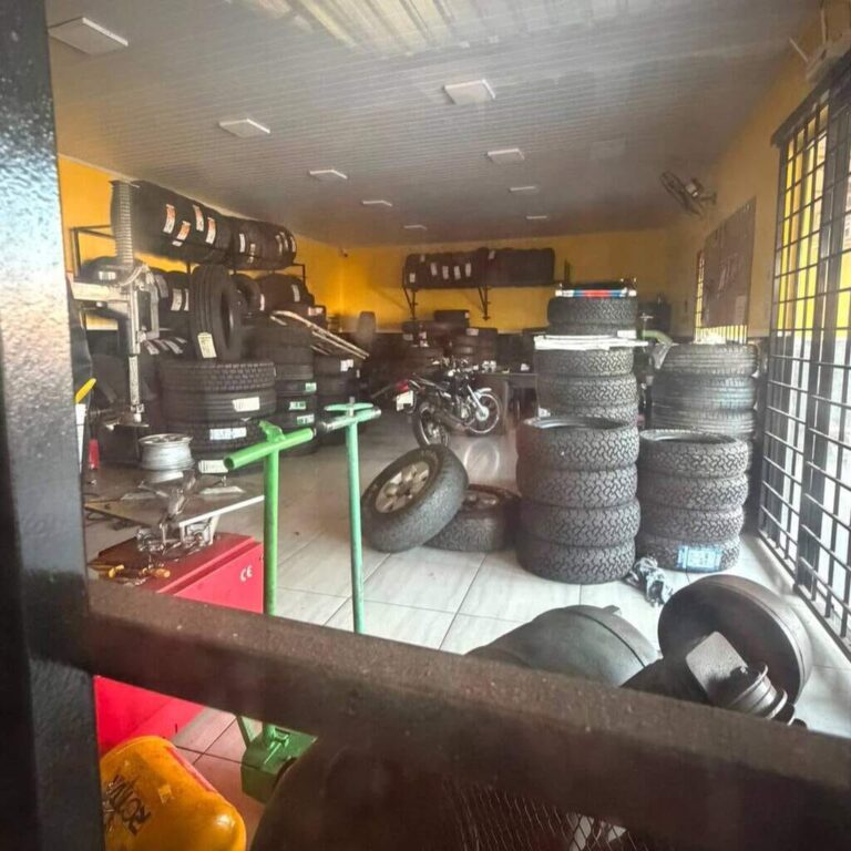 PF golpeia contrabando de cigarros e pneus em Campo Grande