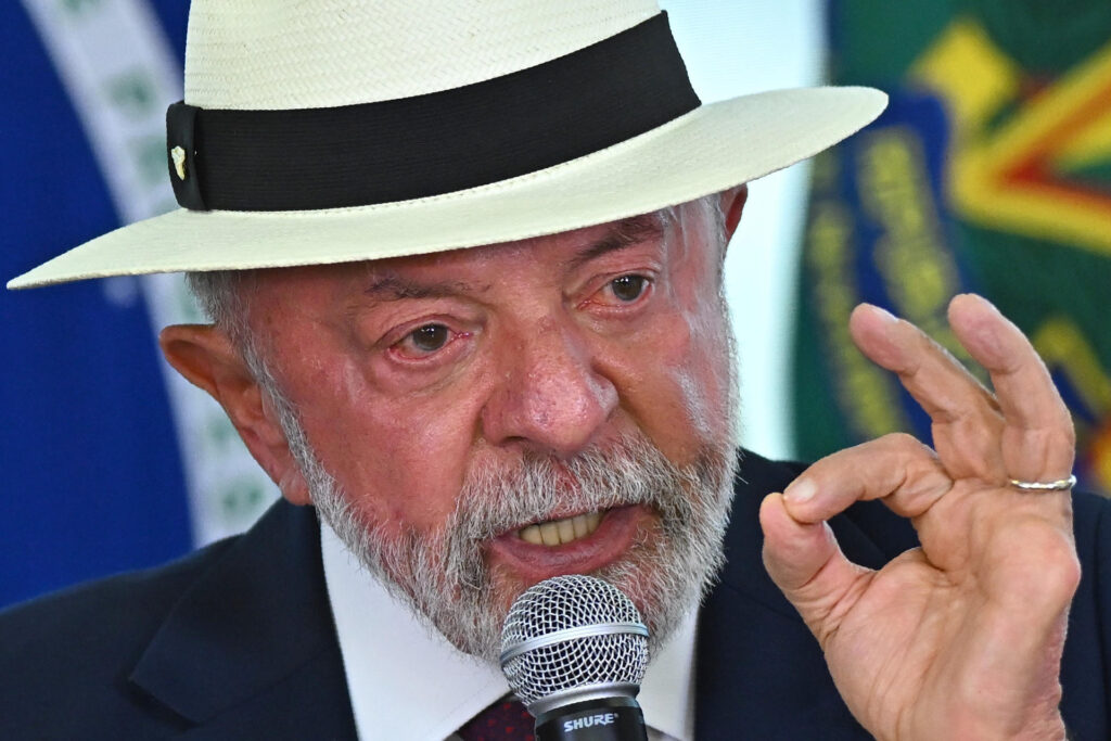 Lula afirma que metade do Senado está apodrecida