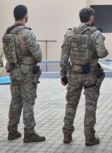 Agentes em registro divulgado pela PF sobre a Operação Habeas Votum. Foto: Polícia Federal/Divulgação.